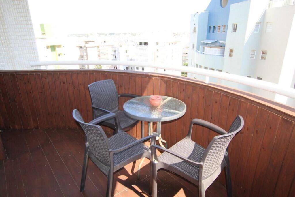 Royal Apartments , Blvd Nitza 8 Netanya Exteriör bild
