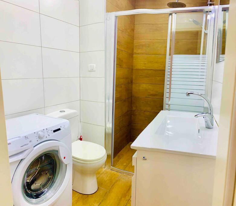 Royal Apartments , Blvd Nitza 8 Netanya Exteriör bild