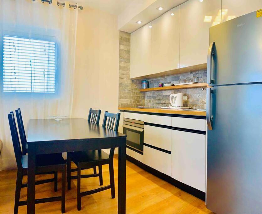 Royal Apartments , Blvd Nitza 8 Netanya Exteriör bild