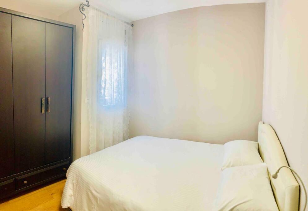 Royal Apartments , Blvd Nitza 8 Netanya Exteriör bild
